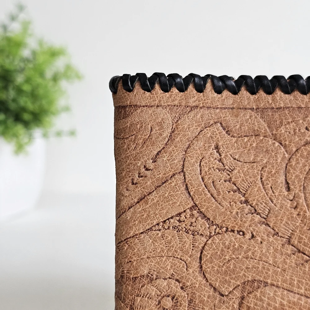 Vintage Tooled Tan Leather Wallet Bi-fold Billfold Tan Brown Floral Leaf Design